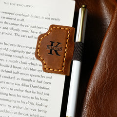 Horizontal and vertical engraving options on bookmark