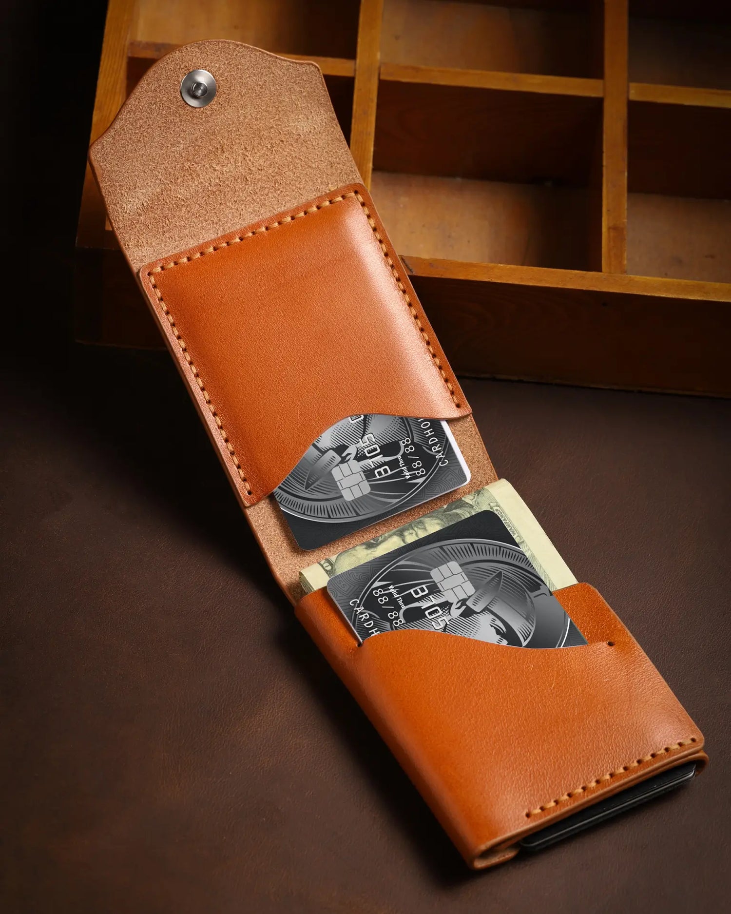 Legacy Fold Snap Wallet