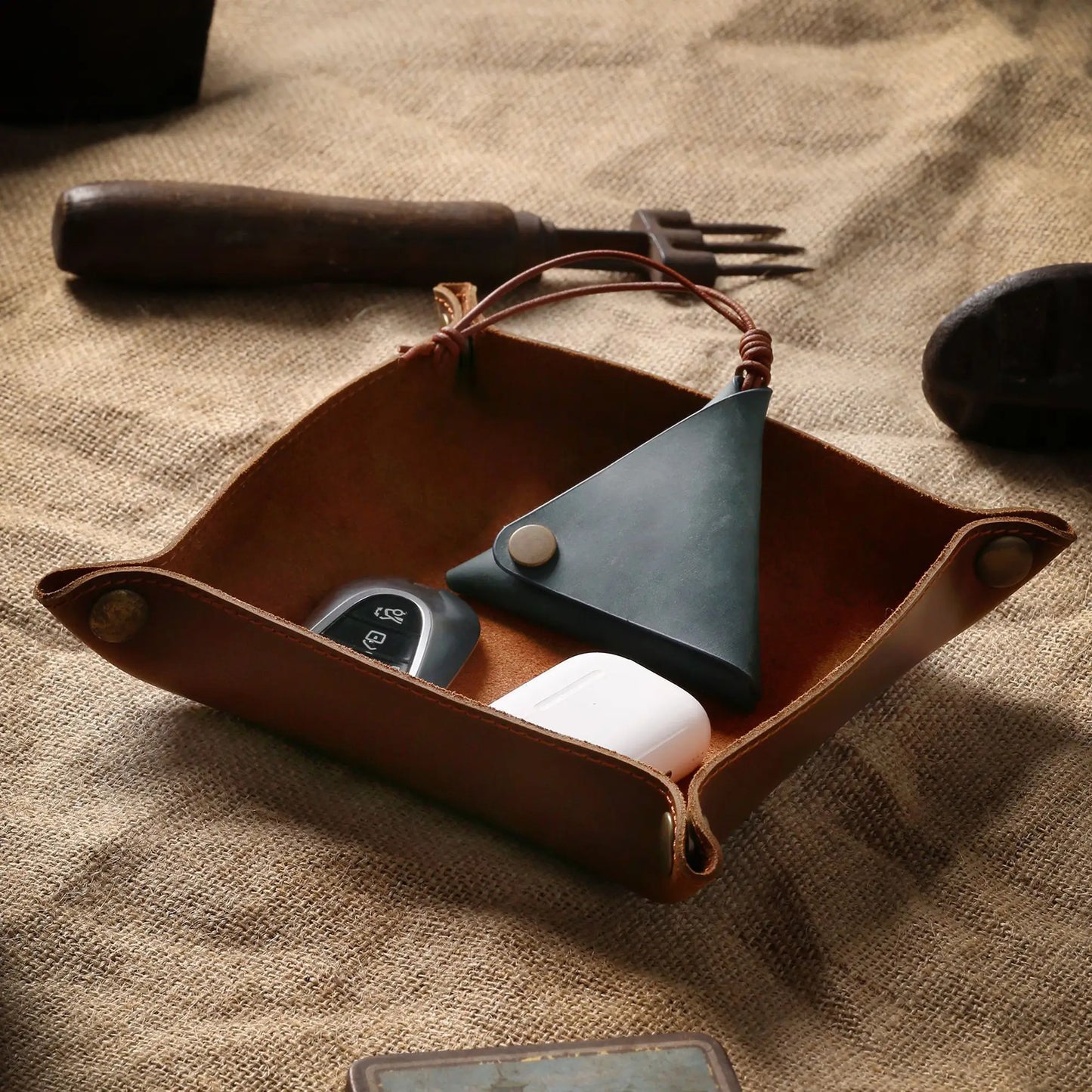 8.6" Leather Valet Tray