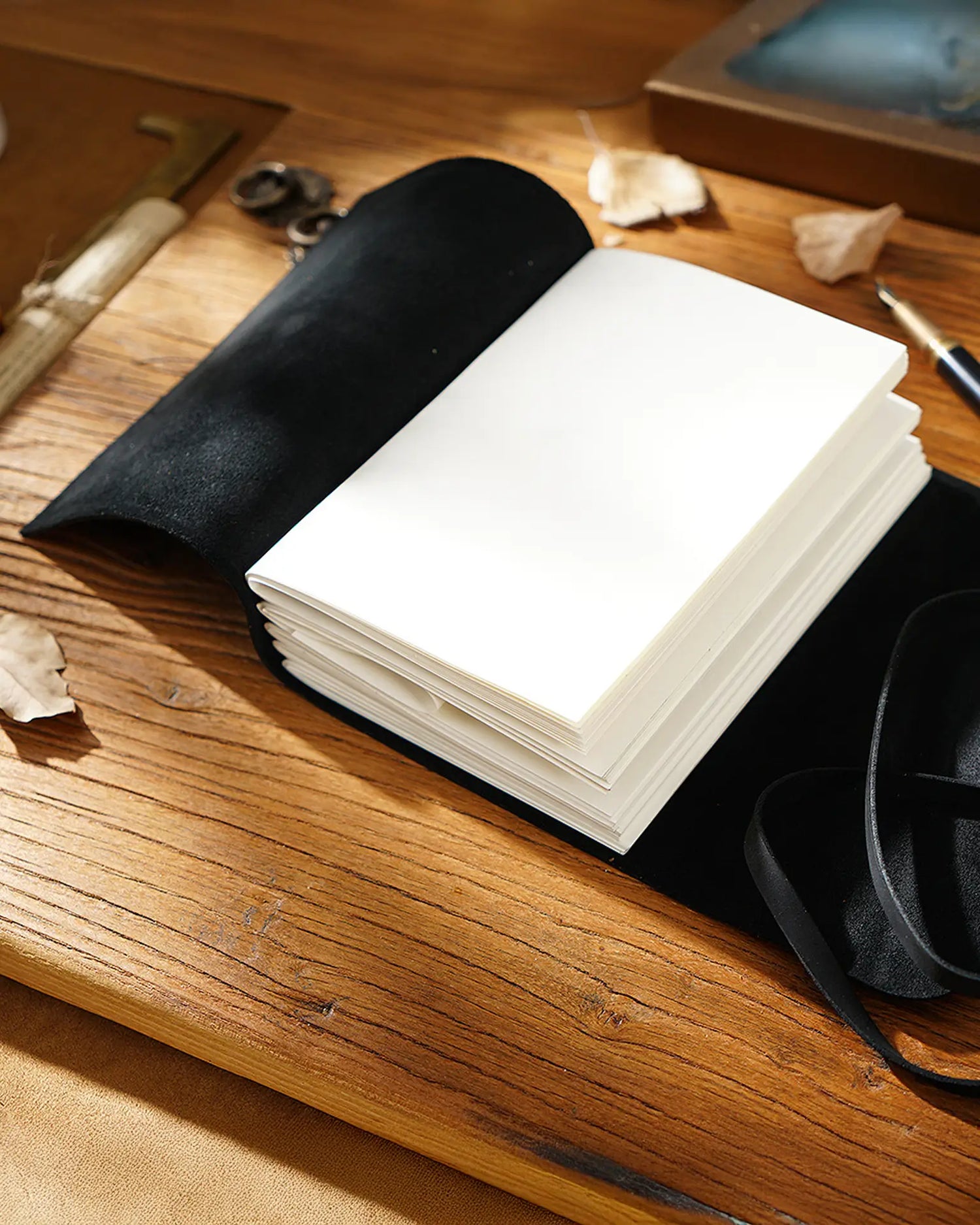 Legacy Strap Leather Journal