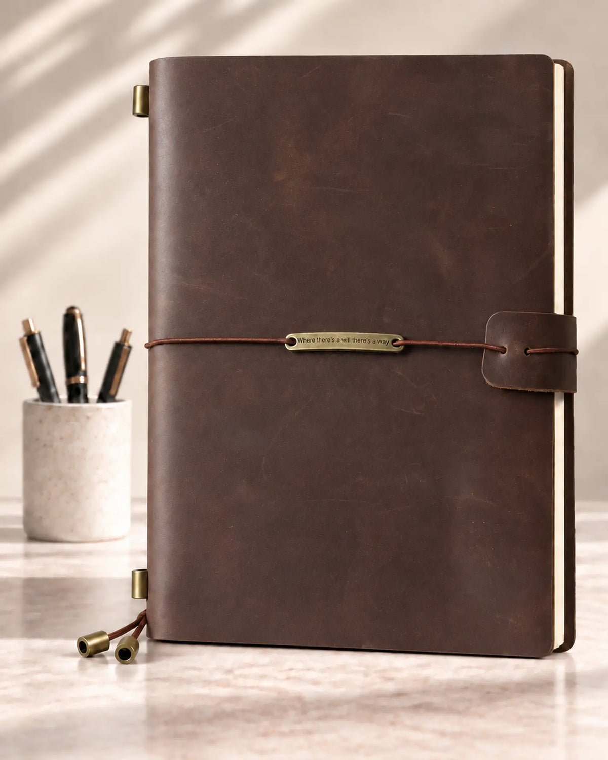 Legacy Plaque A5 leather traveler’s notebook in Espresso